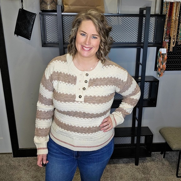 NWT Hem & Thread Last Chance Milo Sweater Henley style Size S - Picture 3 of 9